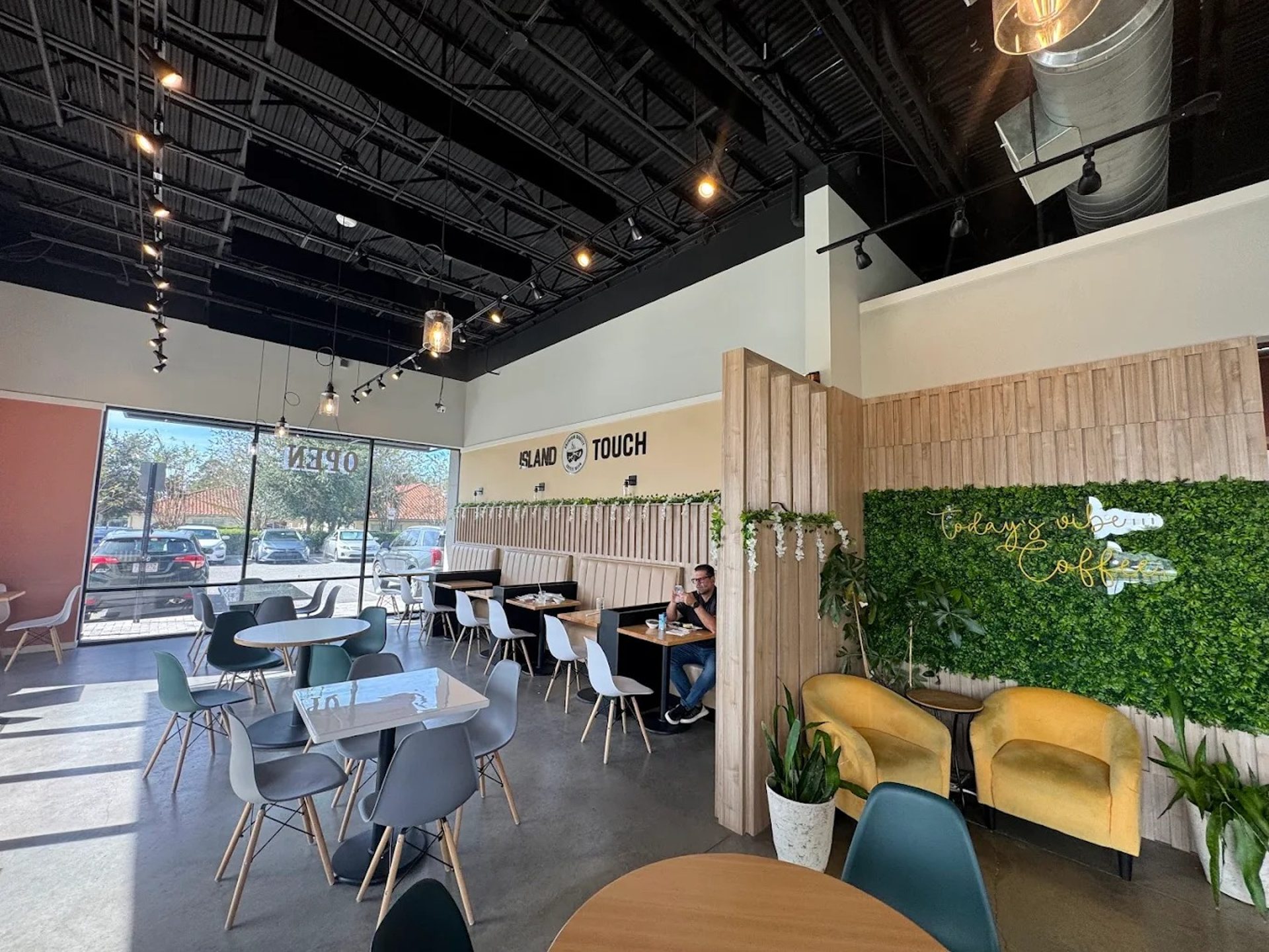 A Relaxing Spot for Friends and Families